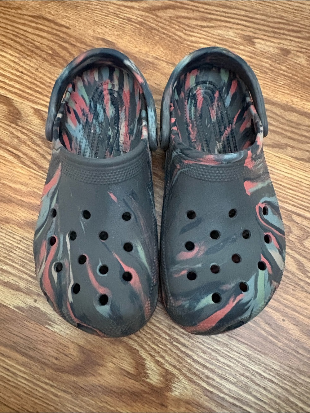 CROCS womens/mens classic marbled gray clogs